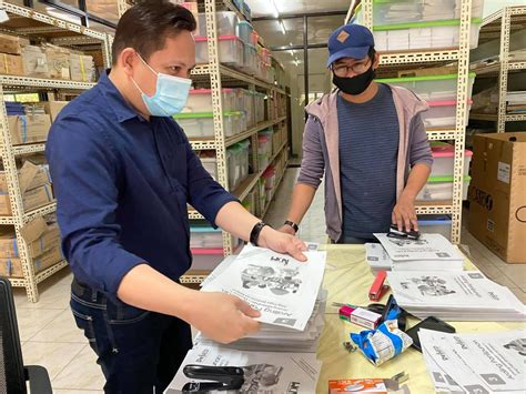 SDS Reynante Solitario personally supervises the production of modules.